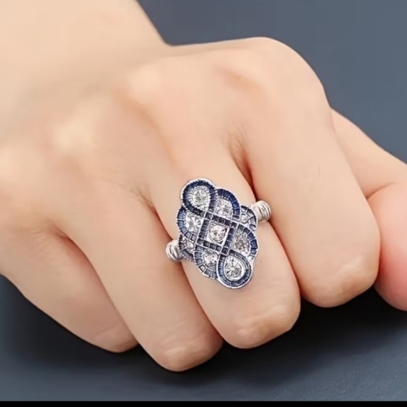 NEW! GORGEOUS Antique Estate Style Ring Sz 6 - Picture 2 of 3